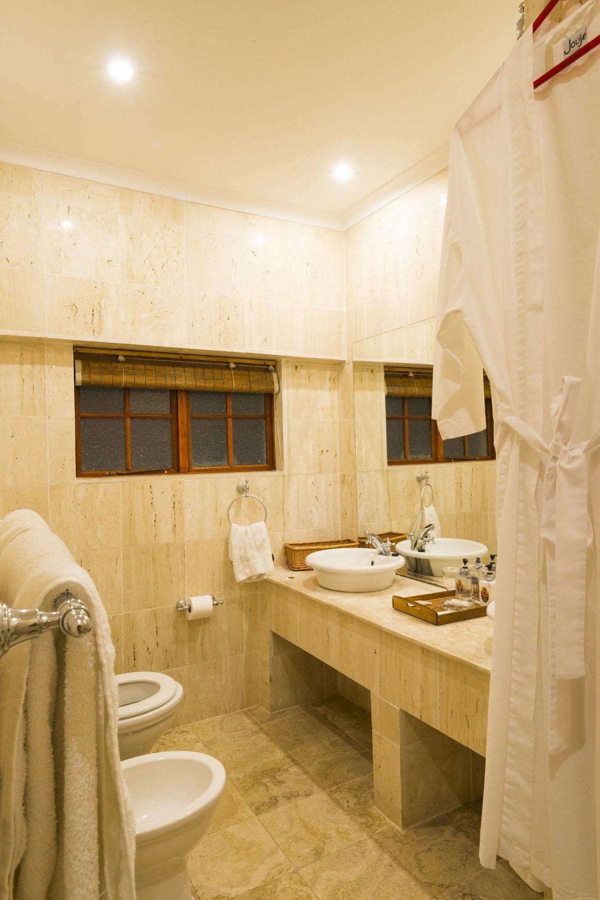 Five Burnham Guest House Durban Exterior photo